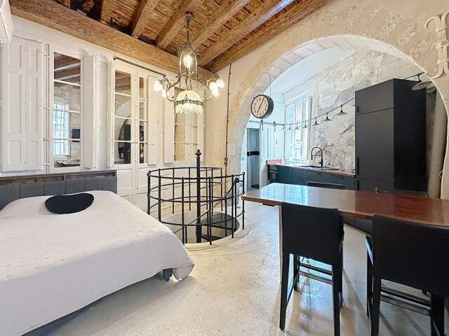 Appartement T1 - À Louer - Avignon Intra-Muros — photo du bien