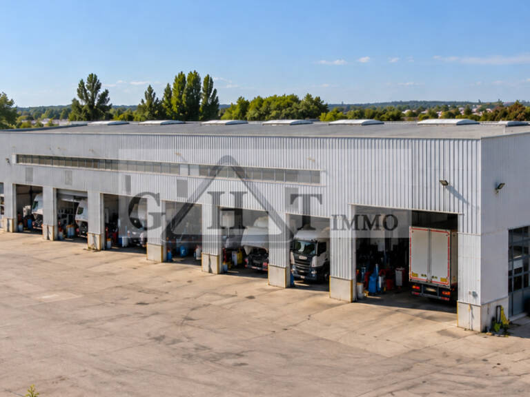 BÂTIMENT INDÉPENDANT DE 2 200 M² À VENDRE – SEPT-SORTS — photo 1
