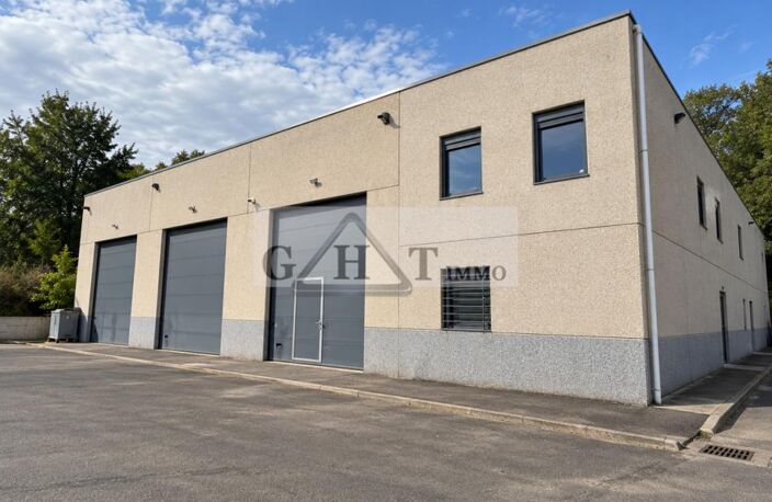 Local d'activité à louer 658 m² à LAMORLAYE — photo 2