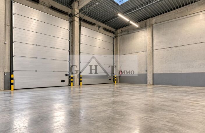 Local d'activité à louer 658 m² à LAMORLAYE — photo 4