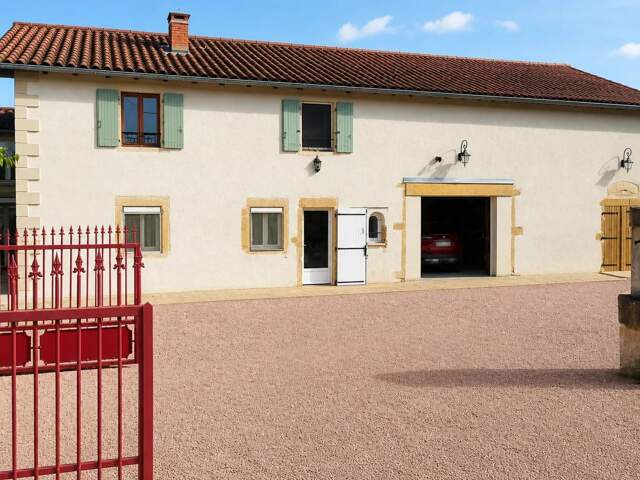 Maison de 8 pièces de 202 m² à Ligny-en-Brionnais — photo du bien