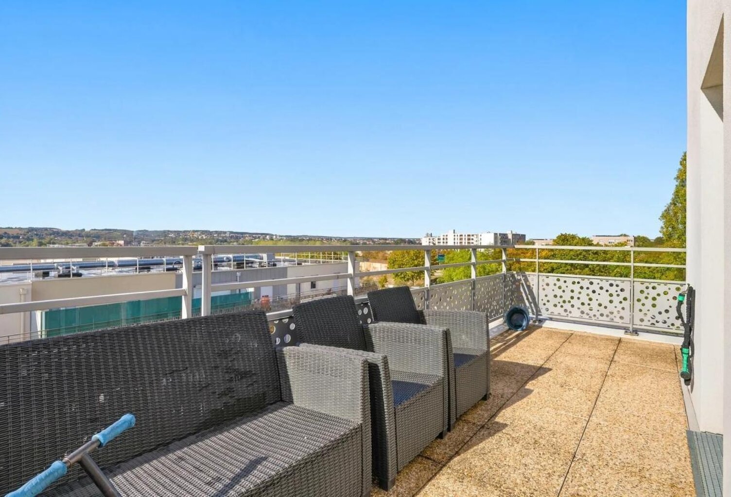 Appartement de 5 pièces de 88 m² à Limay — photo 1