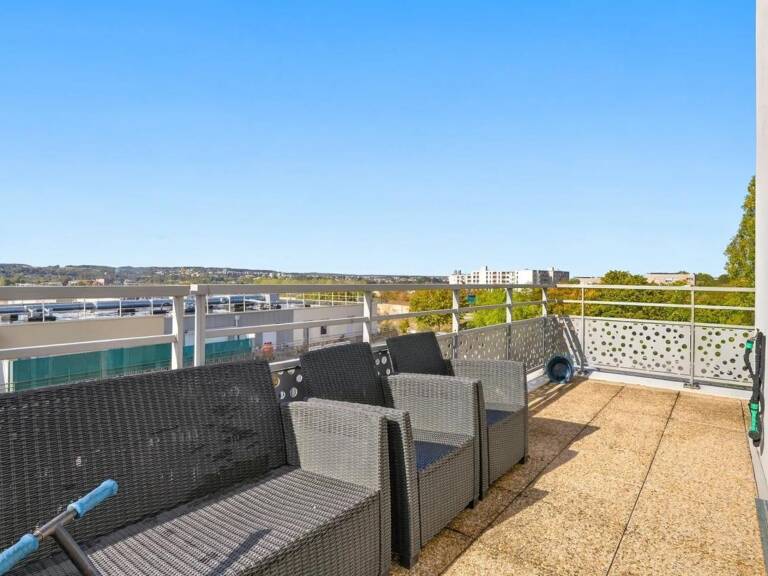 Appartement de 5 pièces de 88 m² à Limay — photo 1