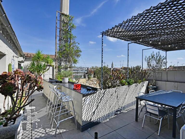 Appartement T3 de 92 m² à Nîmes centre — photo 1