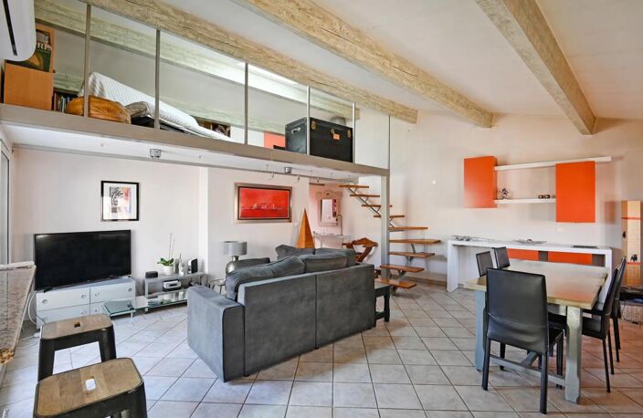 Appartement T3 de 92 m² à Nîmes centre — photo 3
