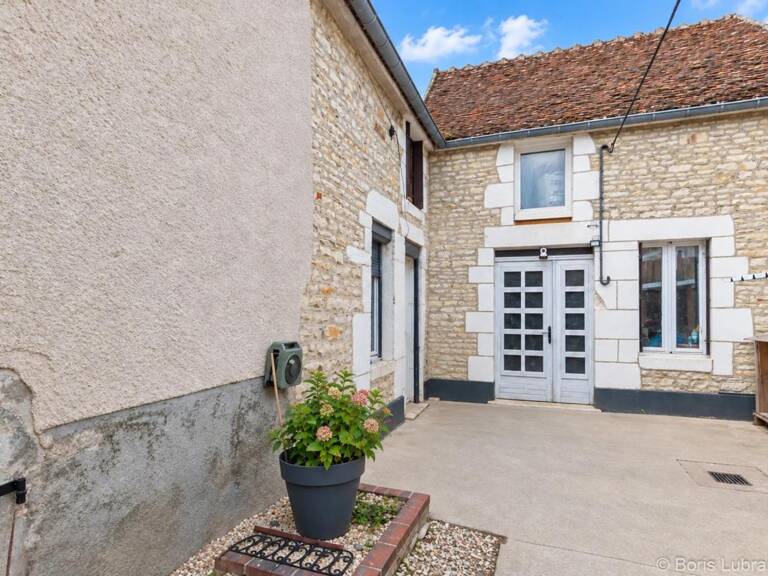 Maison familiale - 8 pièces - 175 m2 à Vermenton — photo 1