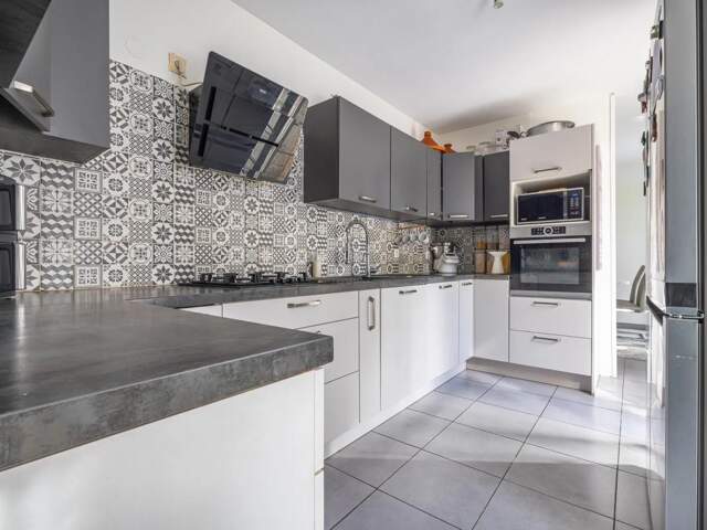 Maison de 6 pièces de 130 m² à Corbeil-Essonnes — photo du bien