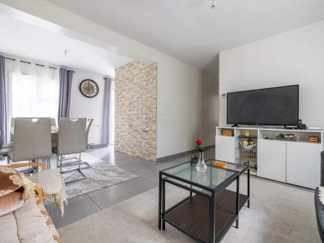 Maison de 6 pièces de 130 m² à Corbeil-Essonnes — photo du bien