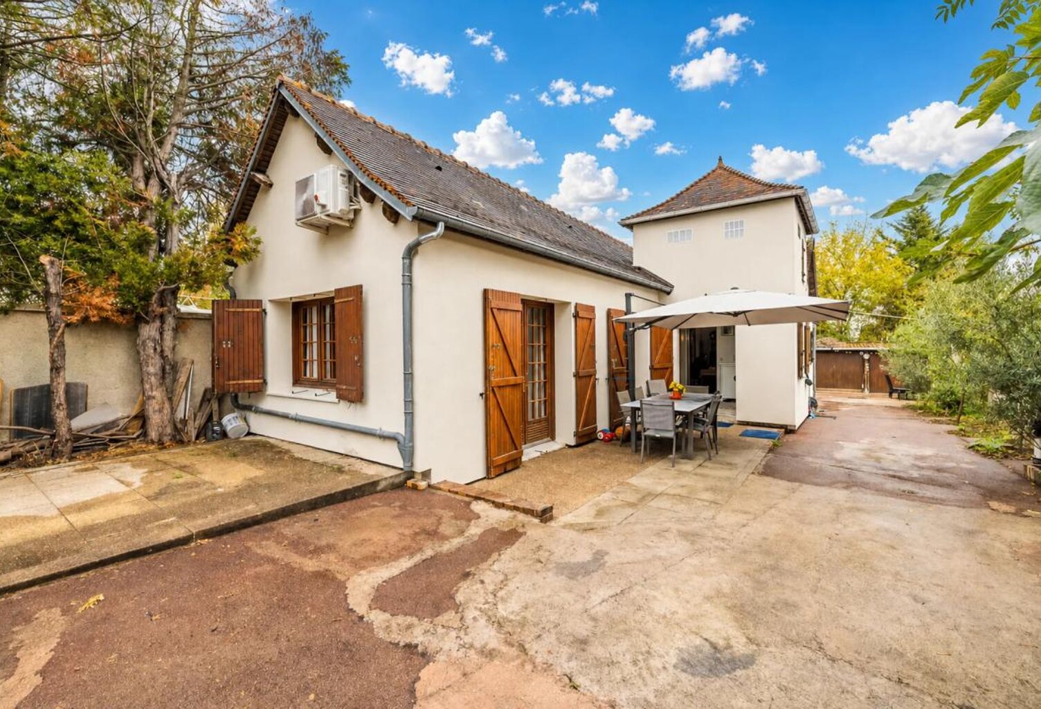 Maison de 5 pièces de 112m² à Linas — photo 1