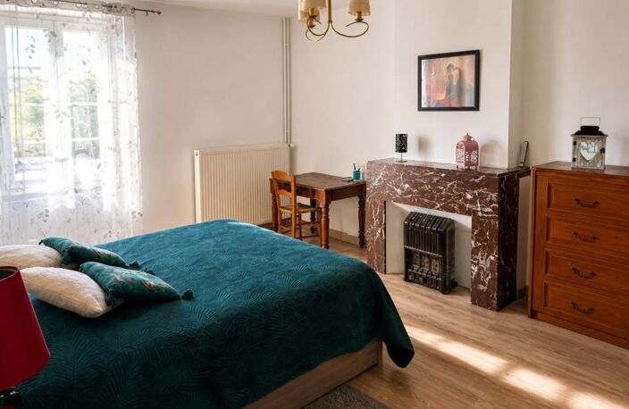 Maison de 5 pièces de 134 m² à Sainte-Gemme — photo 2