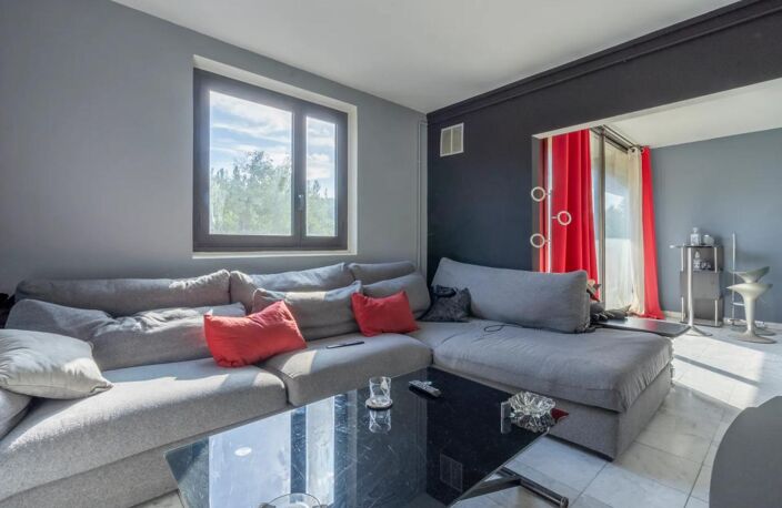 Appartement T5 de 82 m² à Clichy-sous-Bois — photo 5