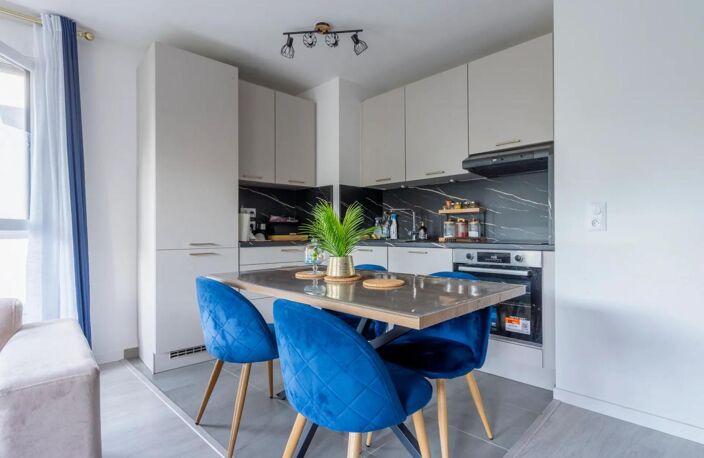 Appartement de 4 pièces de 80 m² à Bondy — photo 4