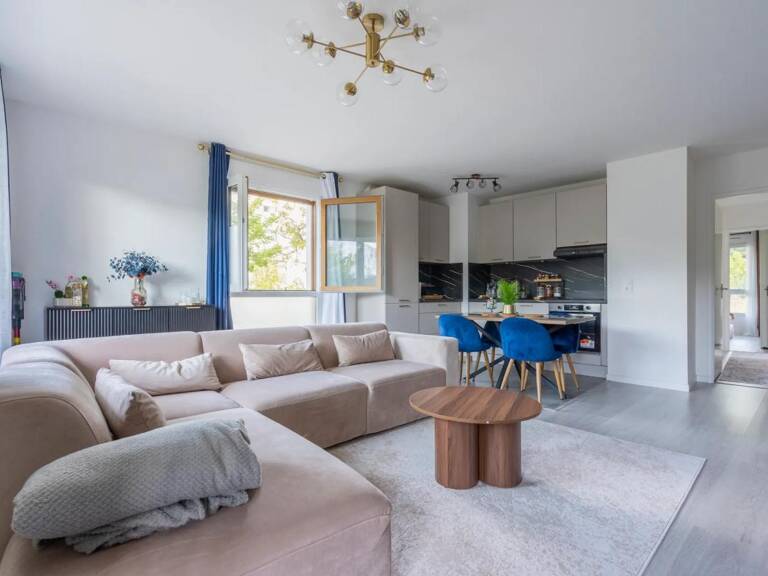 Appartement de 4 pièces de 80 m² à Bondy — photo 1