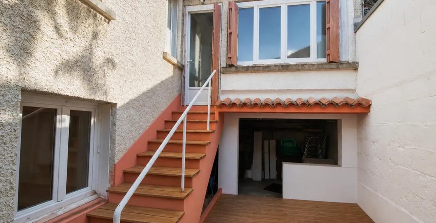 Maison de 4 pièces de 96 m² - Cognac quartier Jardin Public — photo 1