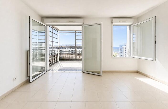 T2 avec vue mer loué à Marseille Joliette — photo 2