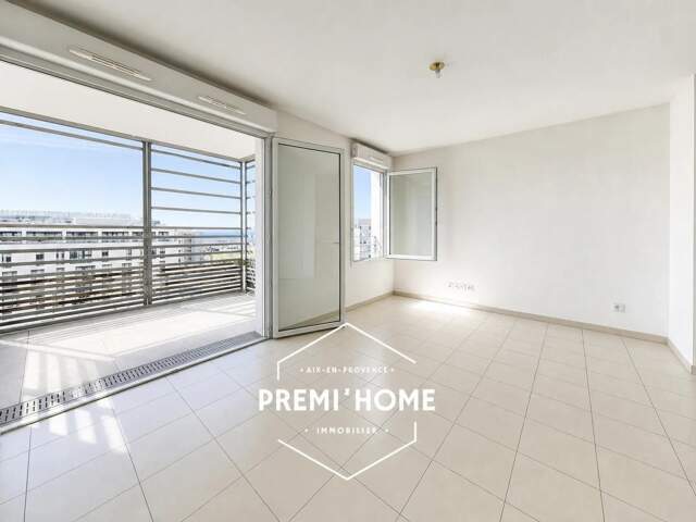 T2 avec vue mer loué à Marseille Joliette — photo du bien