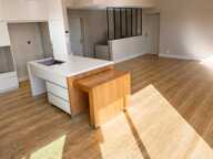 Appartement récent et climatisé de 5 pièces de 210 m² à Ruaudin — photo 3