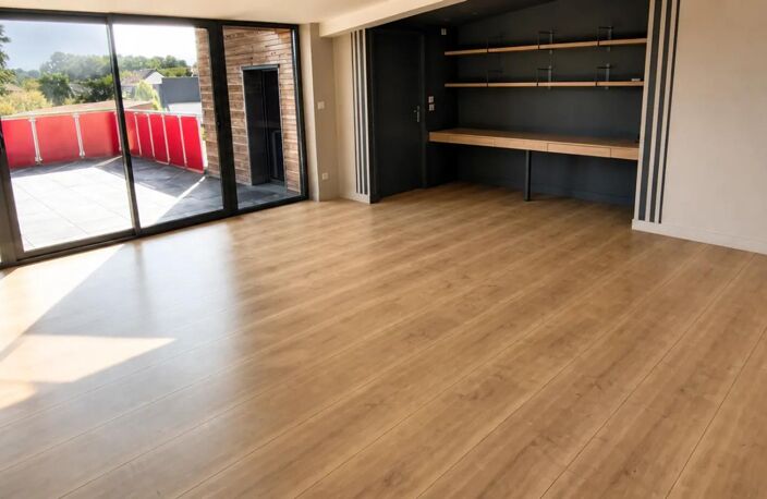 Appartement récent et climatisé de 5 pièces de 210 m² à Ruaudin — photo 4