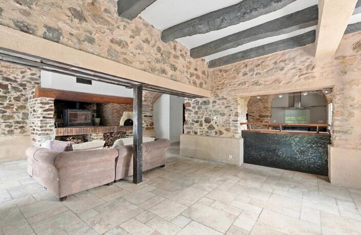 Ferrières-Poussarou – Maison en pierre, deux logements et piscine avec vue sur la nature — photo 5
