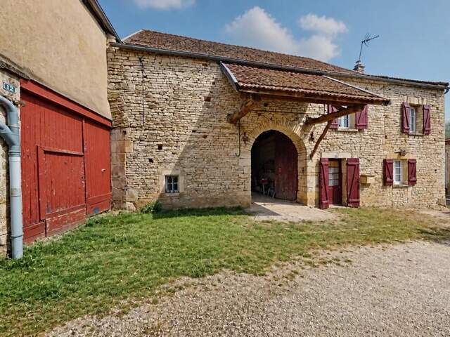 Maison de 4 pièces de 95,56 m² à Commissey — photo du bien