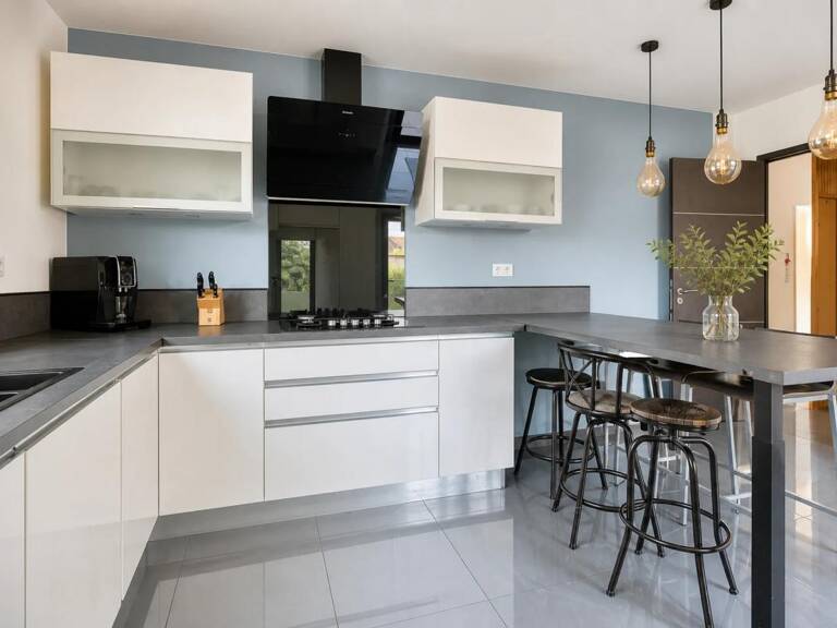 Maison de 7 pièces de 197 m² à Portet-sur-Garonne — photo 1