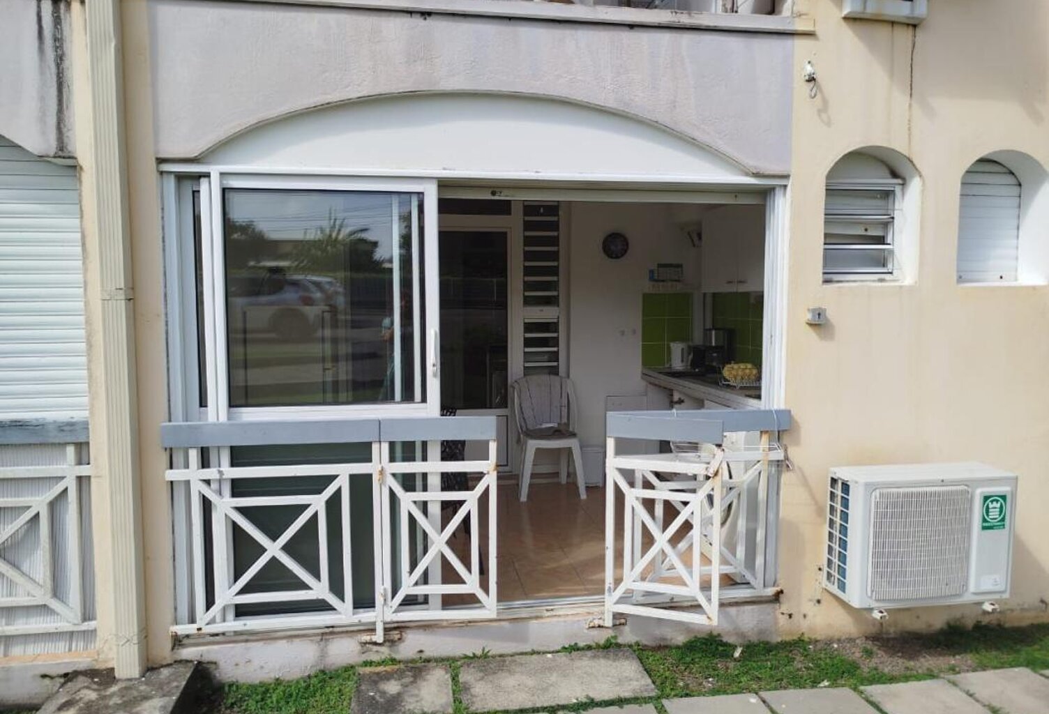 SAINTE LUCE - Studio meublé dans résidence avec piscine — photo 1