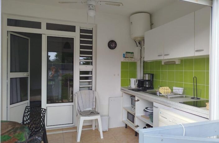 SAINTE LUCE - Studio meublé dans résidence avec piscine — photo 2
