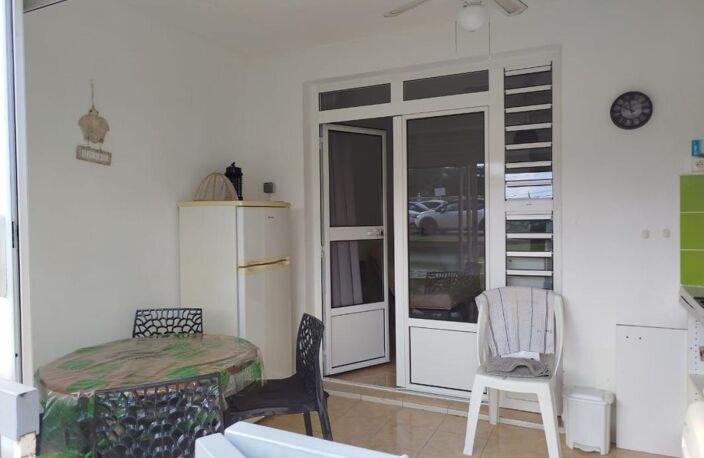 SAINTE LUCE - Studio meublé dans résidence avec piscine — photo 3