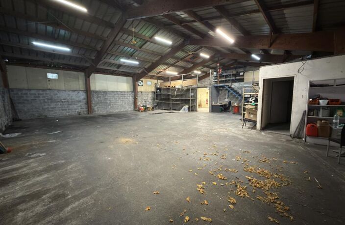 Local d’activité 600 m² – Sainte-Rose — photo 3