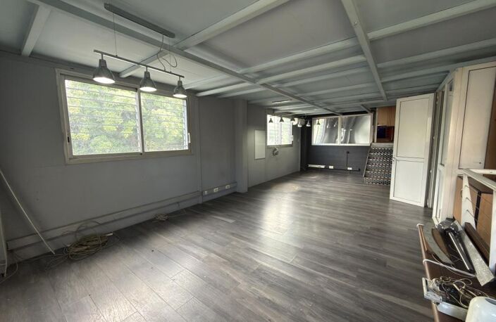 Entrepôt 440 m²  – Saint-Denis — photo 2