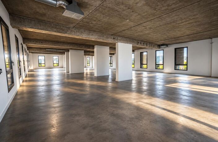 Plateau de bureaux 360 m² – Fort potentiel — photo 2