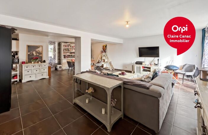 Maison À Vendre CASTRES – MAISON FAMILIALE DE 151 M² – 5 CHAMBRES – JARDIN INTIMISTE — photo 2