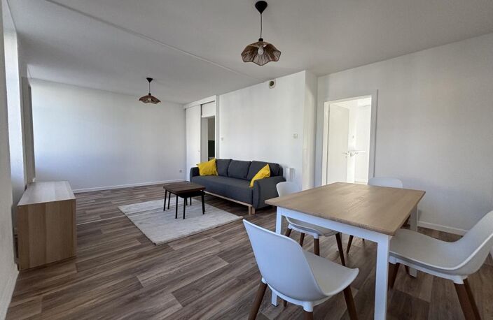 À LOUER – BEAU DUPLEX F4 MEUBLÉ AVEC TERRASSE ET JARDIN PRIV — photo 2