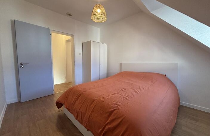 À LOUER – BEAU DUPLEX F4 MEUBLÉ AVEC TERRASSE ET JARDIN PRIV — photo 4
