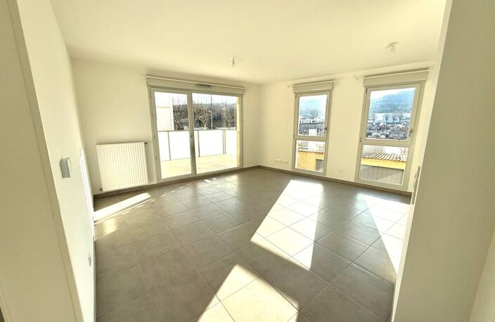 Appartement À Louer — photo 2