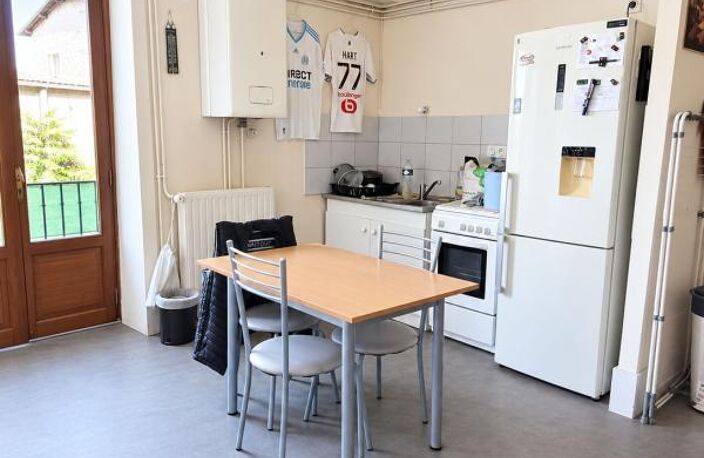 RIVE-DE-GIER APPARTEMENT 62 m² AVEC BALCON, GARAGE ET CAVE — photo 2
