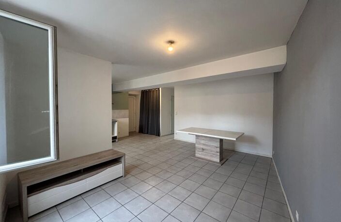 Appartement À Louer — photo 2