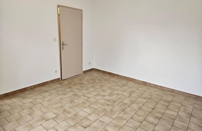 Appartement À Louer — photo 3