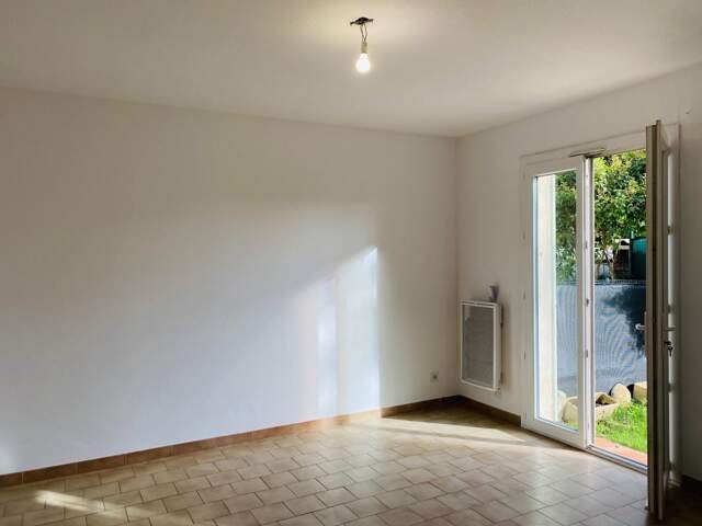 Appartement À Louer T2 + JARDIN — photo du bien