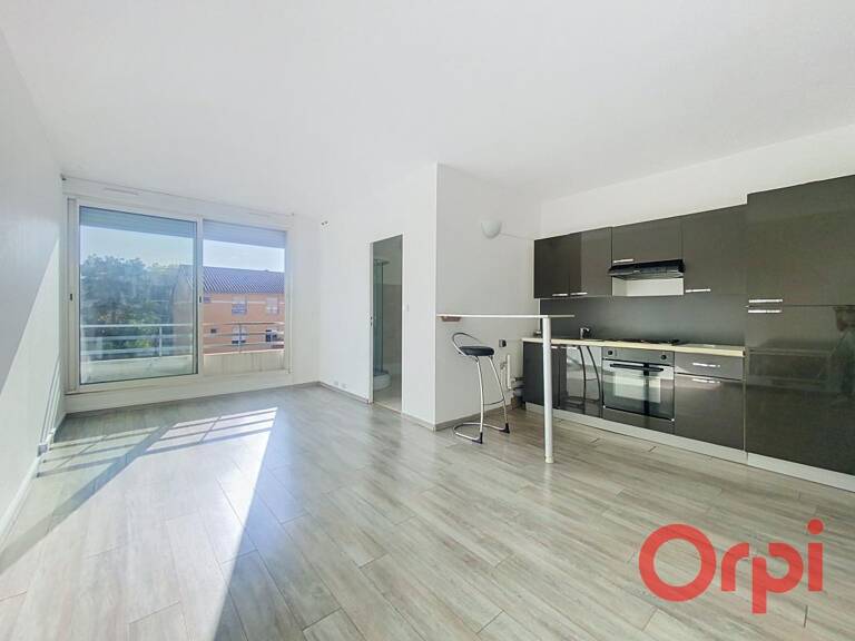 studio 24 M2 Secteur Montchat -Au calme et sans vis à vis — photo 1