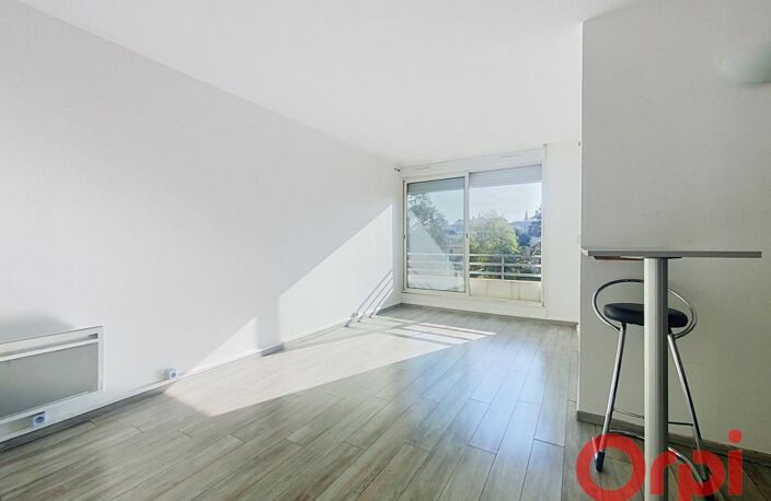 studio 24 M2 Secteur Montchat -Au calme et sans vis à vis — photo 2