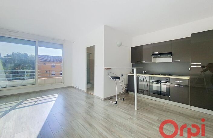 studio 24 M2 Secteur Montchat -Au calme et sans vis à vis — photo 3
