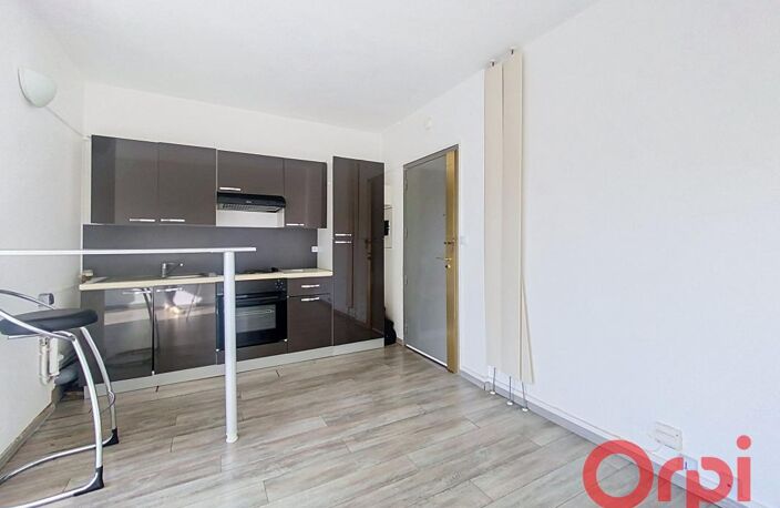 studio 24 M2 Secteur Montchat -Au calme et sans vis à vis — photo 5