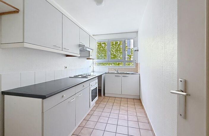 À saisir ! Beau T2 de 55,78 m² – Balcon plein SUD – Ascenseur – Immeuble sur son terrain – Garage en sus — photo 4
