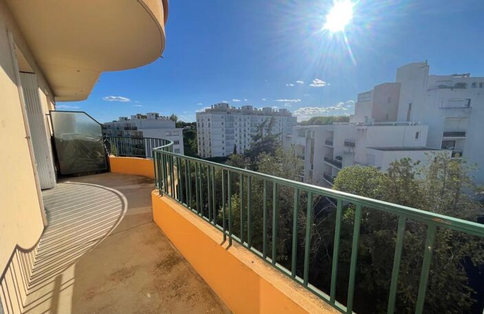 Appartement T4 avec terrasse et garage — photo 2