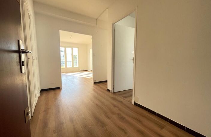 Appartement T4 avec terrasse et garage — photo 5