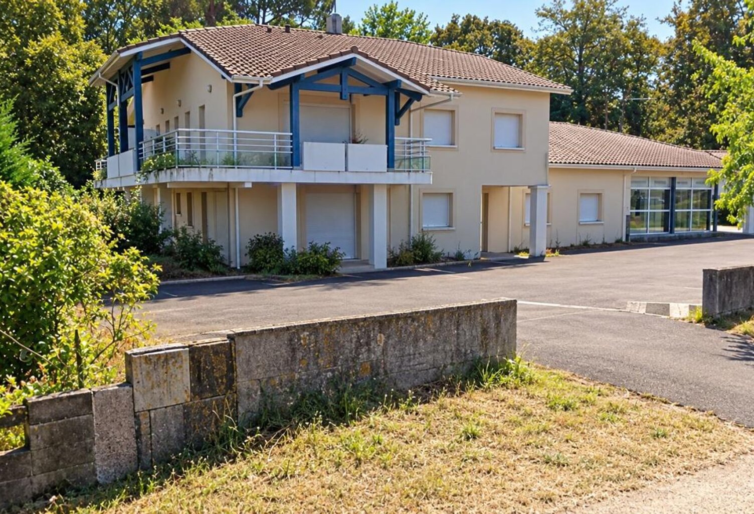 ENSEMBLE IMMOBILIER – 5 APPARTEMENTS + LOCAL PROFESSIONNEL — photo 1