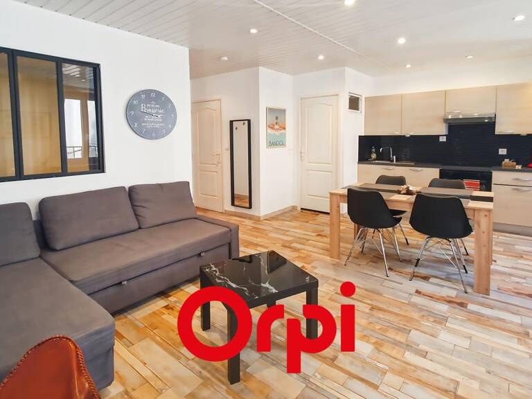 Magnifique T2 meublé d'environ 37m² en plein coeur du centre ville de Bandol — photo 1