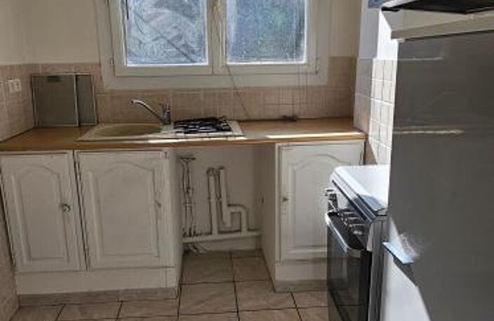 À Louer OLLIOULES Appartement T3 — photo 3