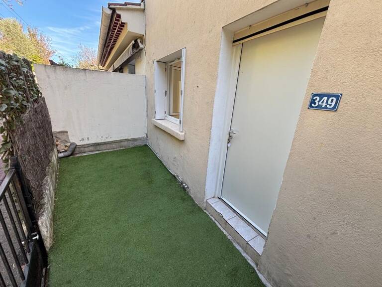 À Louer OLLIOULES Appartement T3 meublé — photo 1